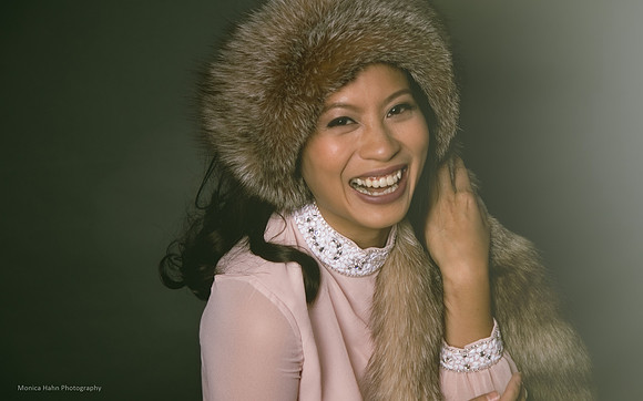 photo shoot with beautiful make overs including headshots and beauty & glamour images