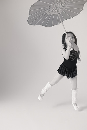 3C8A9943--EV_BW