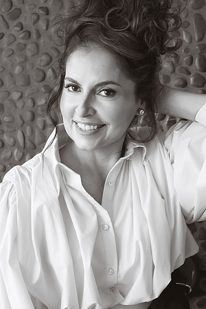 photoshoot near me, portrait photographer near me, fashion photographer near me, portrait studio near me