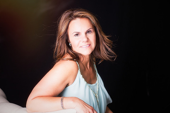 @monicahahnphotography @fenceography