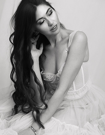 3C8A8830-_EV_BW_Cro
