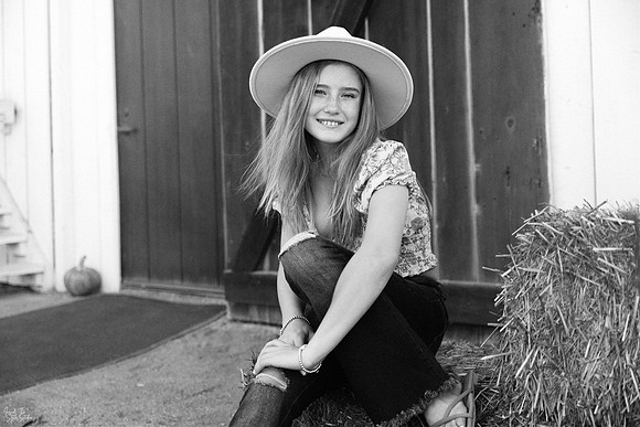 3C8A9156_BW