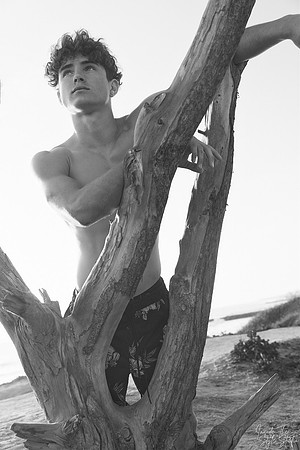 3C8A7498_BW_RET