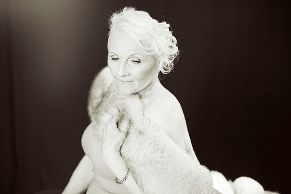 Posing, Poses, "how to pose", "how to smile", "how to model","glamour shots", "glamour parties", "photo booth", "glamour photographer", "glamour photography", "beauty photographer", "beauty photograph