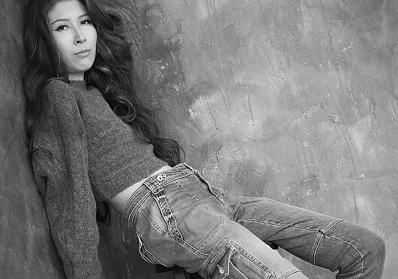 3C8A9292_BW_Crop 2