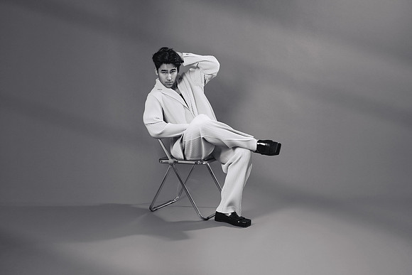 3C8A6103-EV_BW