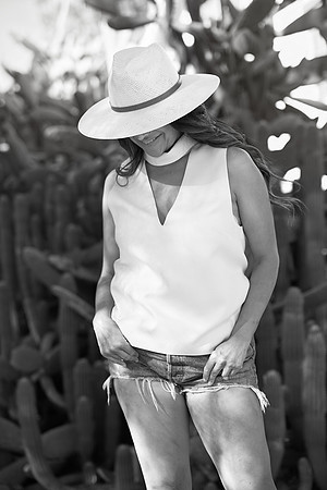 3C8A9832_BW