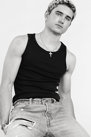3C8A8609-EV_BW_Cro