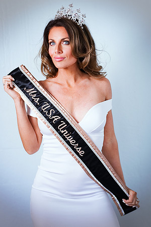 MonicaHahnPhotography.com & FenceOgraphy.com