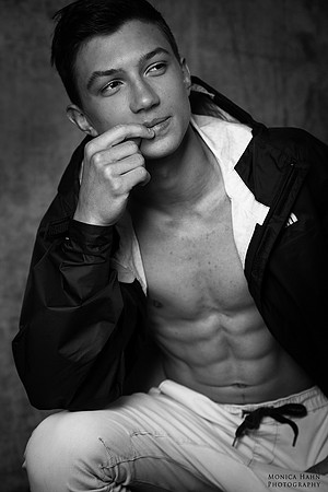 Copyright: MonicaHahnPhotography.com & FenceOgraphy.com