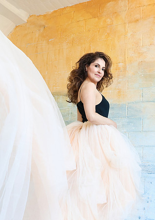 photoshoot near me, portrait photographer near me, fashion photographer near me, portrait studio near me