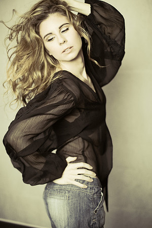 Copyright: MonicaHahnPhotography.com & FenceOgraphy.com