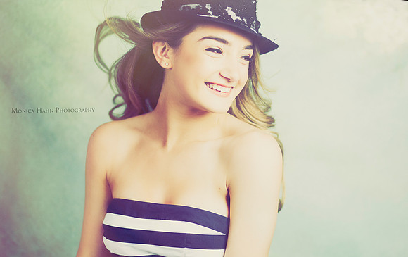 Copyright: MonicaHahnPhotography.com & FenceOgraphy.com