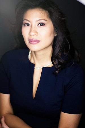 photo shoot with beautiful make overs including headshots and beauty & glamour images