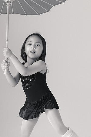 3C8A9938--EV_BW_Cro