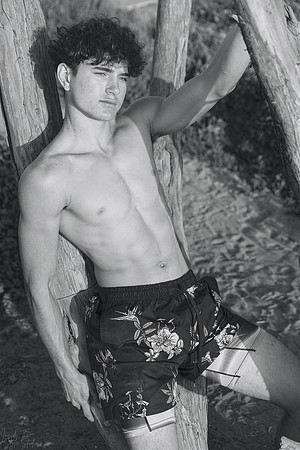 3C8A7697_BW