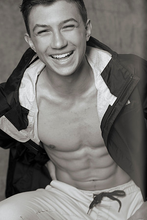 Copyright: MonicaHahnPhotography.com & FenceOgraphy.com