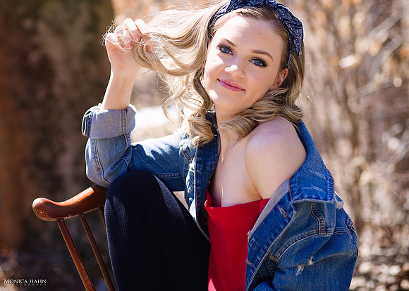 @monicahahnphotography.com