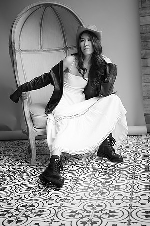3C8A9944_BW