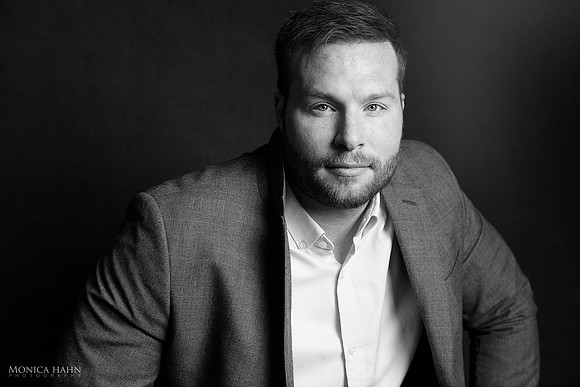 Head shots for business and personal branding by fashion and beauty photographer Monica Hahn.  Up your image, make the right statement and start experiencing the feedback you want with the right sorts