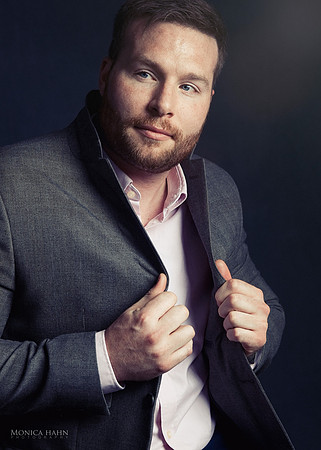 Head shots for business and personal branding by fashion and beauty photographer Monica Hahn.  Up your image, make the right statement and start experiencing the feedback you want with the right sorts