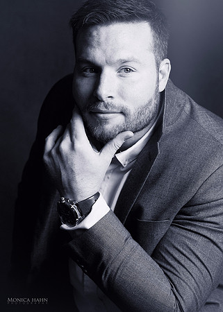 Head shots for business and personal branding by fashion and beauty photographer Monica Hahn.  Up your image, make the right statement and start experiencing the feedback you want with the right sorts