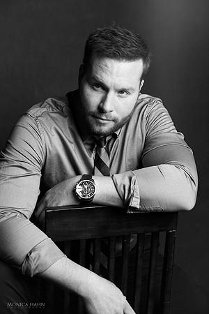 Head shots for business and personal branding by fashion and beauty photographer Monica Hahn.  Up your image, make the right statement and start experiencing the feedback you want with the right sorts