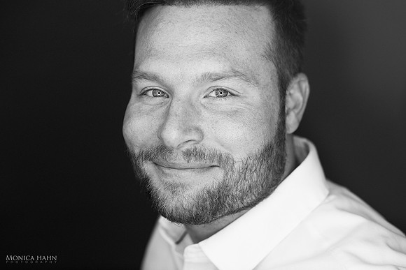 Head shots for business and personal branding by fashion and beauty photographer Monica Hahn.  Up your image, make the right statement and start experiencing the feedback you want with the right sorts