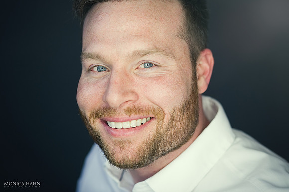 Head shots for business and personal branding by fashion and beauty photographer Monica Hahn.  Up your image, make the right statement and start experiencing the feedback you want with the right sorts