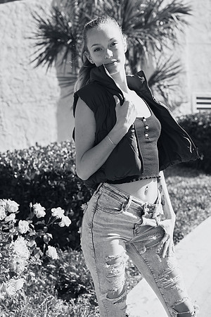 3C8A2399_BW