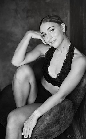 3C8A8158-bw