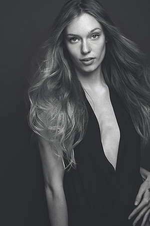 3C8A1619_BW_FADE_RETEV