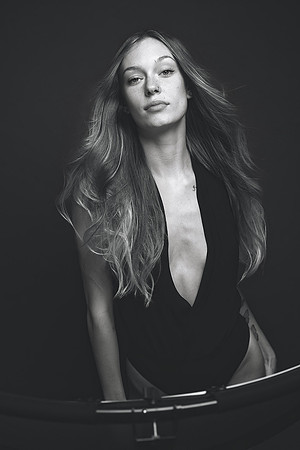 3C8A1679_BW_FADE_BTS_RETEV