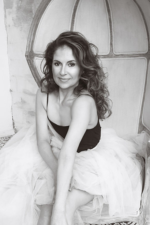 photoshoot near me, portrait photographer near me, fashion photographer near me, portrait studio near me