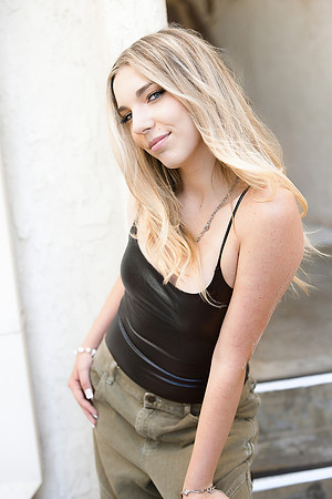inside the style studio, monica hahn photography, modeling photography, model portfolio, model photographer, fashion photographer, female model