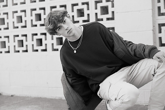 3C8A7232--EV_Cro_BW