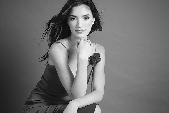3C8A2208_BW