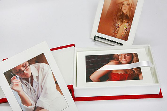 Beautiful Folio Box w/PRESS PRINTED Folio Mats & Gallery display Stand