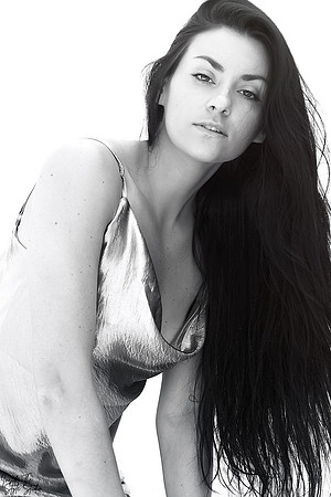 3C8A7436_BW 2_Crop_RET