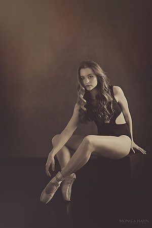IMG_1844_bw-1574646587859