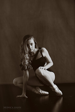 IMG_1988_bw-1574703189449
