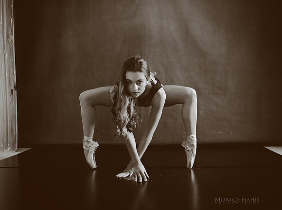 IMG_2028_bw-1574705299135