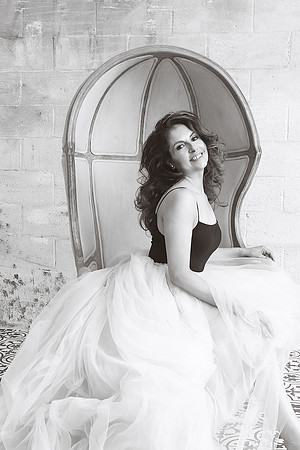 photoshoot near me, portrait photographer near me, fashion photographer near me, portrait studio near me