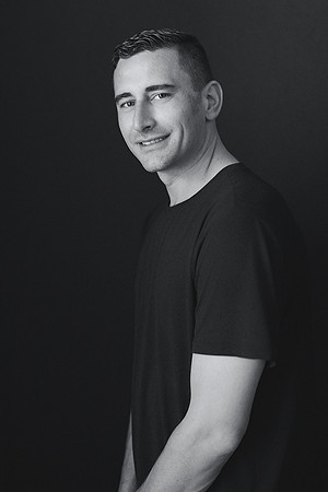 3C8A1966--EV_BW_Cro