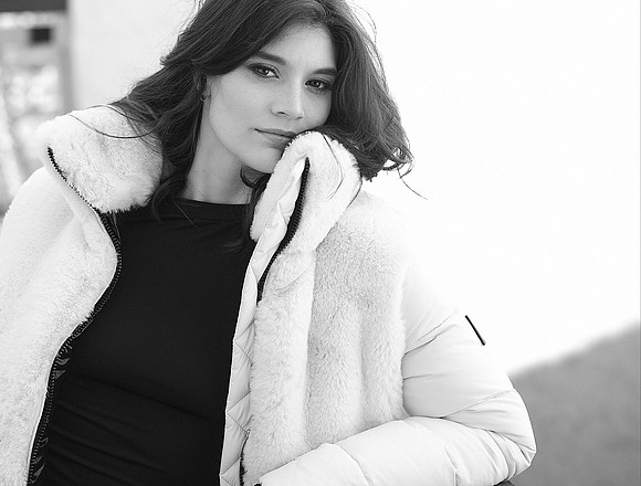 3C8A7235_BW_EV_CR