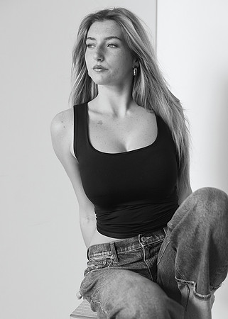 3C8A1700_BW_Cro