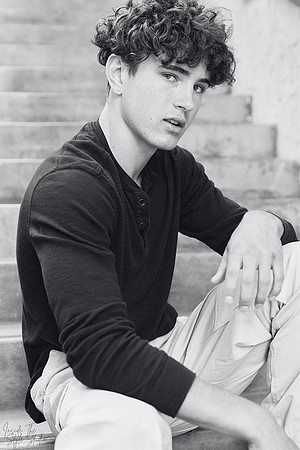 3C8A6862_BW_Crop