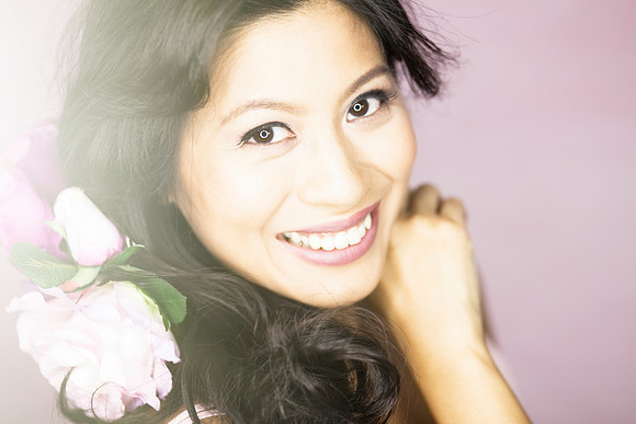 photo shoot with beautiful make overs including headshots and beauty & glamour images