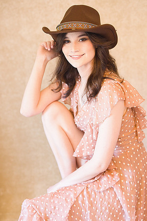 3C8A7054_EV_CR