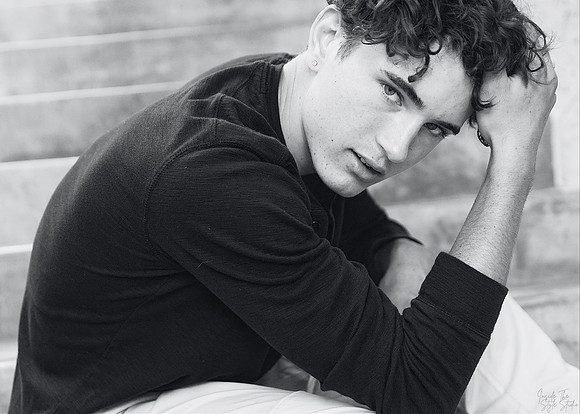 3C8A6906_BW_Crop